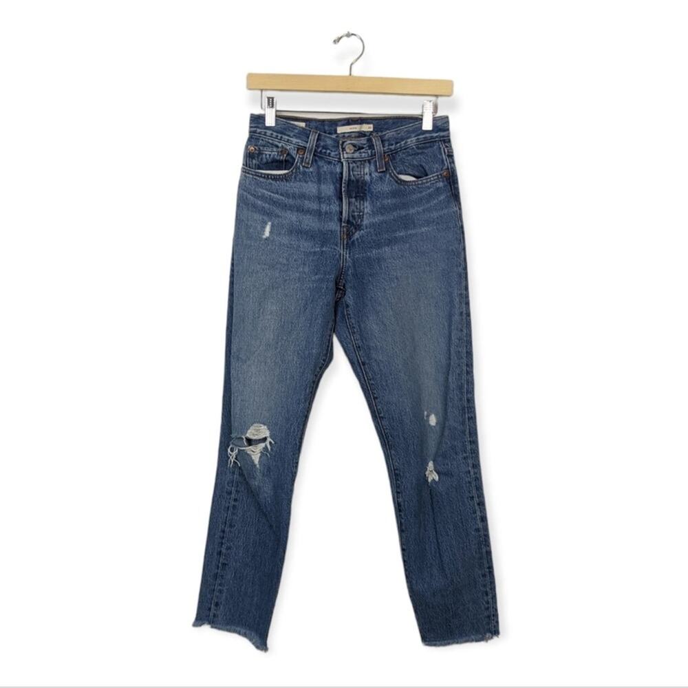 Levi's Medium Wash Wedgie Distressed Straight Leg Jeans Size 26
